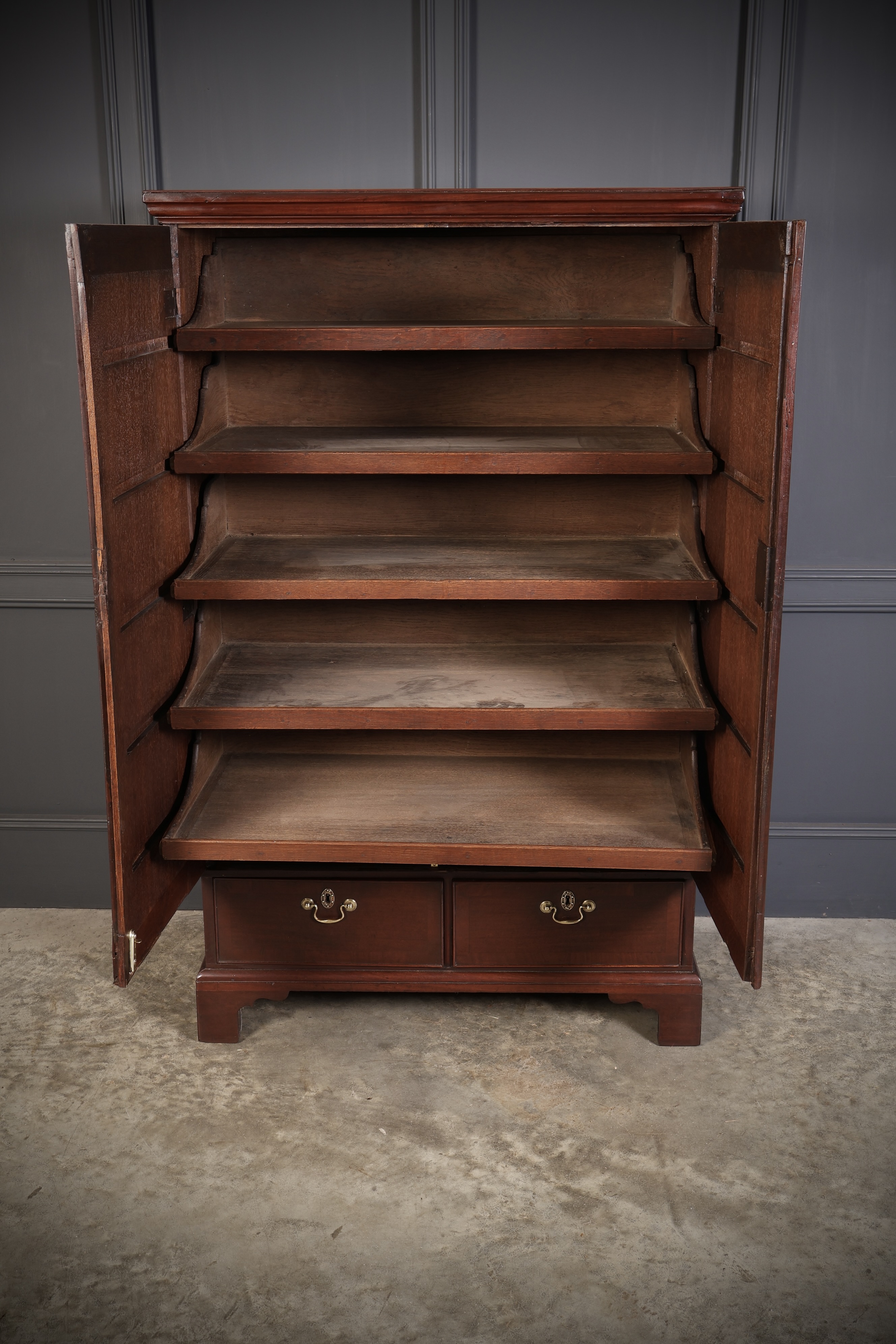 George III Mahogany Linen Press - Image 3